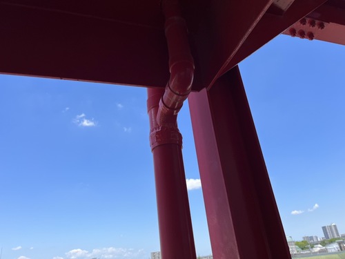 足立区 雨樋補修工事 塗装完了後の別アングル 美観を回復した雨樋