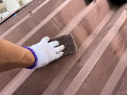 松戸市の屋根下地補修～塗装工事のお写真です